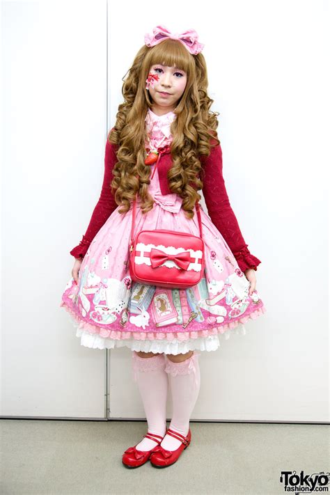 Lolita Pictures .